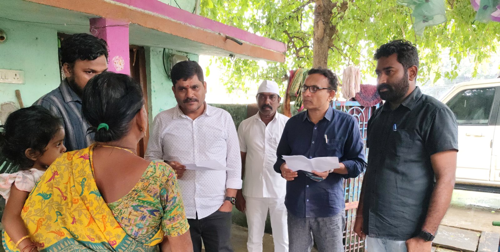 ఎస్ఐఆర్ నోటీసుల పంపిణీ వేగవంతం చేయాలి భూపాలపల్లి ఆర్డీవో హరికృష్ణ