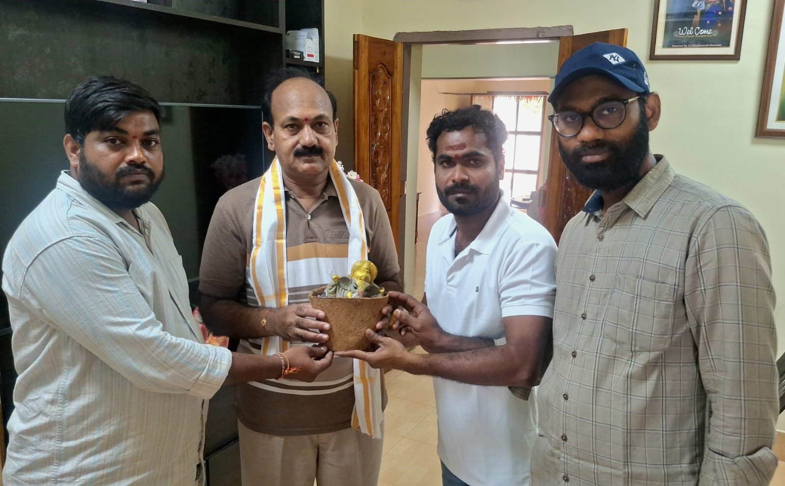 విగ్రహం పూజకు…విత్తనం భవిష్యత్తుకు