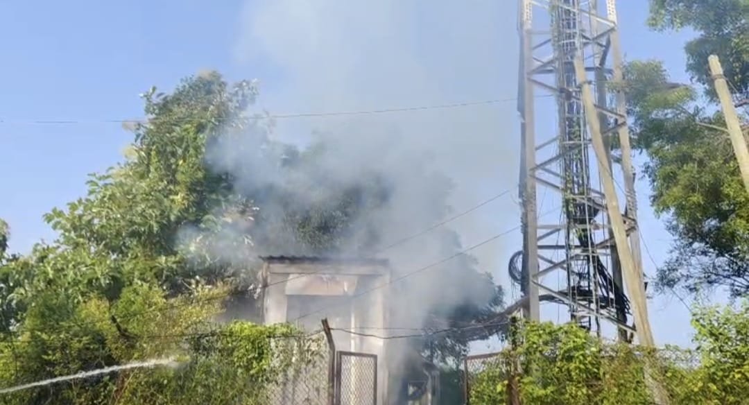 బీఎస్‌ఎన్‌ఎల్‌ టవర్‌లో అగ్నిప్రమాదం